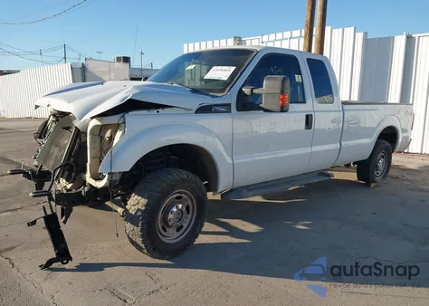 2013 Ford F-250 Xl z USA, uszkodzony, nr VIN 1FT7X2B67DEB13590